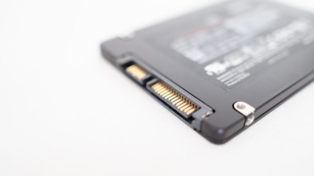 websites-have-a-new-way-to-spy-on-visitors:-analyzing-their-ssd-activity