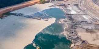 environmentalists-turn-out-in-force-to-oppose-trump-coal-ash-rollbacks