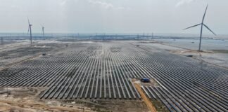 a-first-among-major-nations,-india-is-industrializing-with-solar
