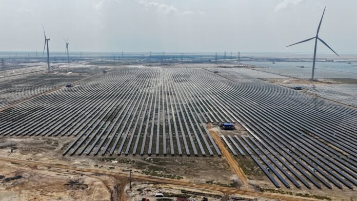 a-first-among-major-nations,-india-is-industrializing-with-solar
