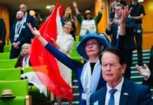 ‘thank-god-you’re-all-here’:-jerusalem-prayer-breakfast-draws-foreign-delegations-despite-war,-flight-disruptions