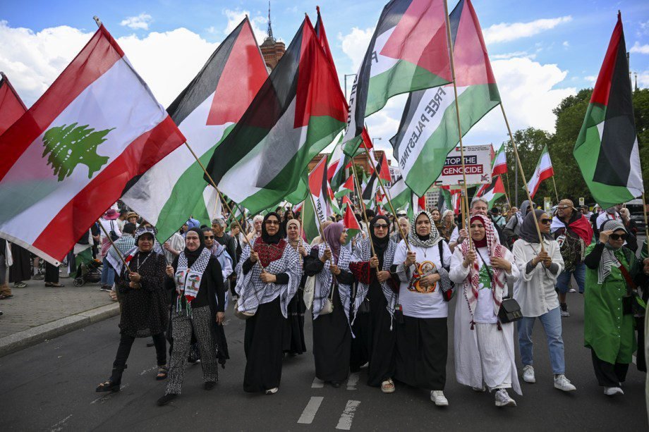 pro-palestinian-activists-disrupt-german-armed-forces-day-events-in-munich,-unna pro-palestinian-activists-disrupt-german-armed-forces-day-events-in-munich,-unna