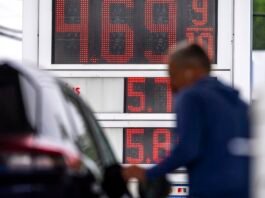 US defies forecasts of economic slowdown, but its growth isn’t making ordinary people better off us-defies-forecasts-of-economic-slowdown,-but-its-growth-isn’t-making-ordinary-people-better-off