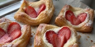 vegan-strawberry-cream-danish-pastries