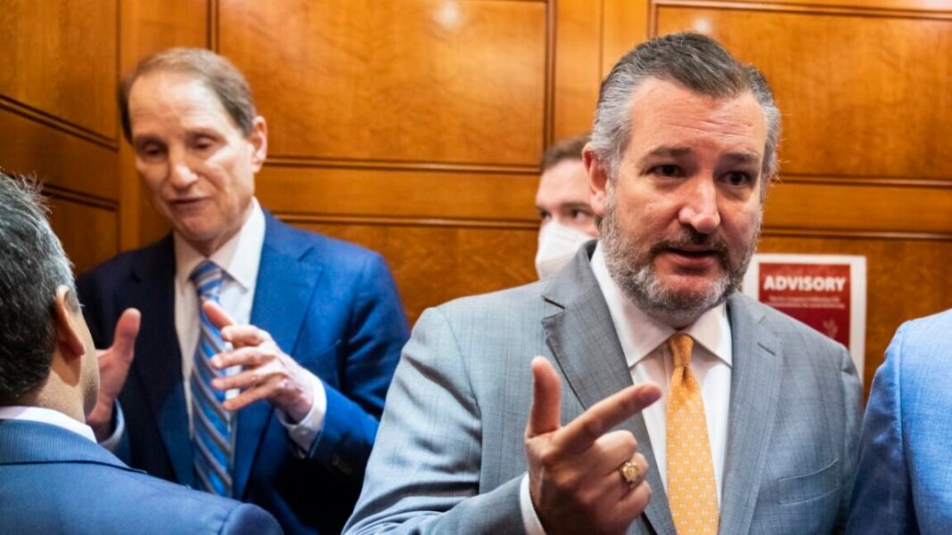 ted-cruz-and-ron-wyden-try-to-fight-censorship-with-bipartisan-jawbone-act ted-cruz-and-ron-wyden-try-to-fight-censorship-with-bipartisan-jawbone-act