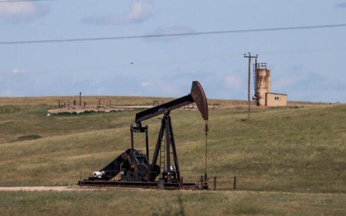 oil-rises-more-than-$1-as-escalation-in-us-iran-strikes-unnerve-traders