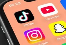 UK to ban social media for kids under 16, may impose overnight curfews uk-to-ban-social-media-for-kids-under-16,-may-impose-overnight-curfews