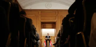 britain-announces-sweeping-social-media-ban-for-under-16s
