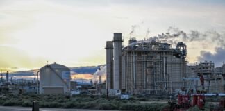 a-solution-to-data-center-backlash?-put-them-in-oil-fields.