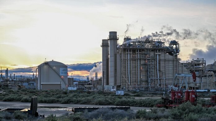 a-solution-to-data-center-backlash?-put-them-in-oil-fields.