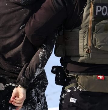 How Did the Feds Get Into Anti-ICE Activists’ Signal Messages? how-did-the-feds-get-into-anti-ice-activists’-signal-messages?