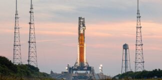 report:-kennedy-space-center-not-ready-for-era-of-super-heavy-rockets