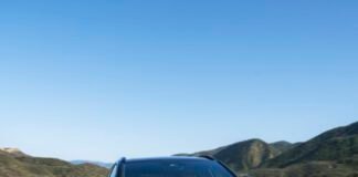 a-curious-crossover:-the-toyota-c-hr-review