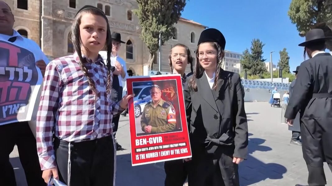 ultra-orthodox-anti-draft-convoys-snarl-traffic-across-israel