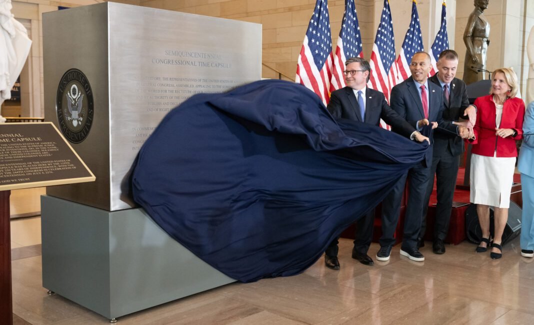 establishment-democrats-to-the-dustbin-of-history