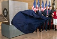 establishment-democrats-to-the-dustbin-of-history