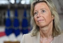 eu-names-ex-dutch-defence-minister-as-eeas-secretary-general