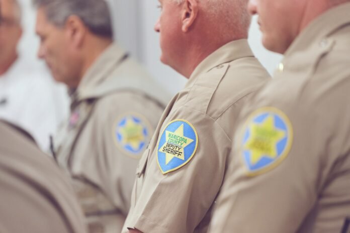 court-inquiry-denounces-“disturbing-pattern”-of-violations-at-arizona’s-largest-sheriff’s-office