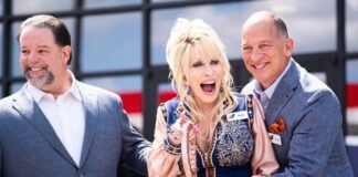 dolly-parton-makes-frail-public-comeback-after-health-scare