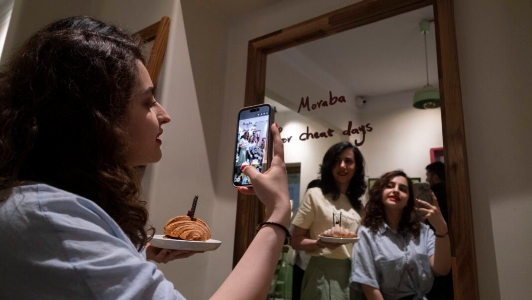 post-war-internet-in-iran:-more-censorship-and-greater-risks-for-users 