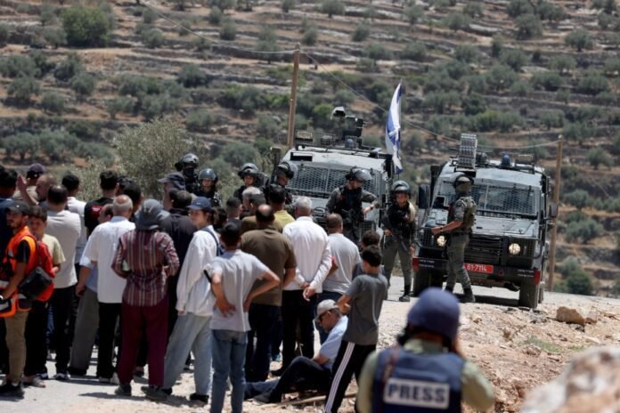 palestinian-injured,-2-arrested-in-israeli-raids-across-occupied-west-bank