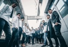 will-ai-make-companies-outsource-more-or-less?