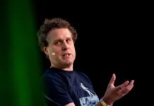 in-a-bold-move,-rocket-lab-acquires-iridium-communications