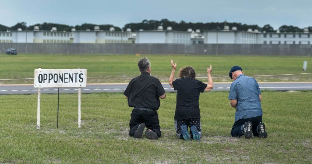 florida-is-executing-prisoners-at-a-record-pace,-even-as-most-of-the-us.-abandons-the-death-penalty florida-is-executing-prisoners-at-a-record-pace,-even-as-most-of-the-us.-abandons-the-death-penalty