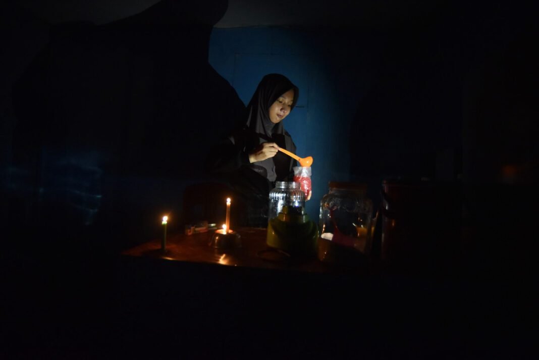 why-coal-rich-indonesia-can’t-keep-the-lights-on why-coal-rich-indonesia-can’t-keep-the-lights-on
