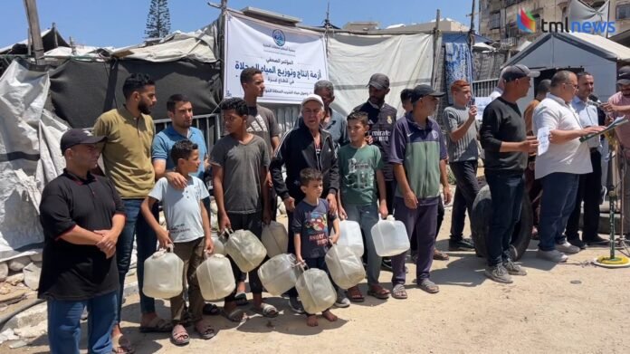 negotiations-offer-gaza-hope,-but-residents-say-collapse-is-already-here