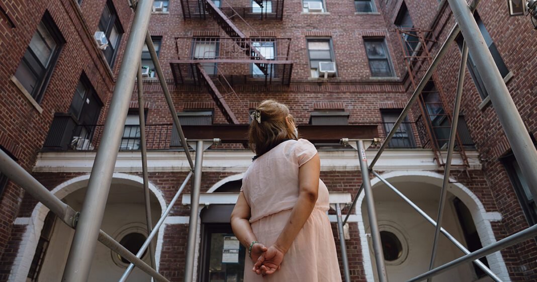 new-york-hasn’t-raised-housing-allowances-for-needy-residents-in-decades-that’s-unconstitutional,-a-lawsuit-says.