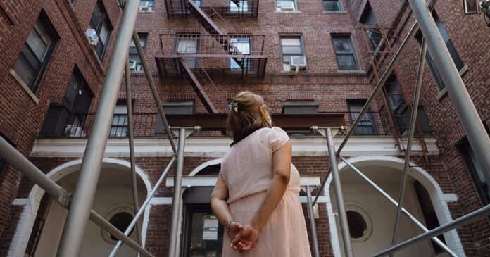 new-york-hasn’t-raised-housing-allowances-for-needy-residents-in-decades-that’s-unconstitutional,-a-lawsuit-says.