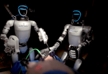 humanoid-robots-controlled-by-surgeons-did-world-first-operation-on-live-pigs