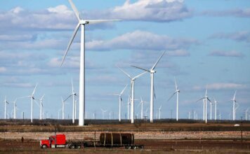 ‘why-take-those-jobs-away?’:-the-unionized-workers-decrying-trump’s-war-on-wind