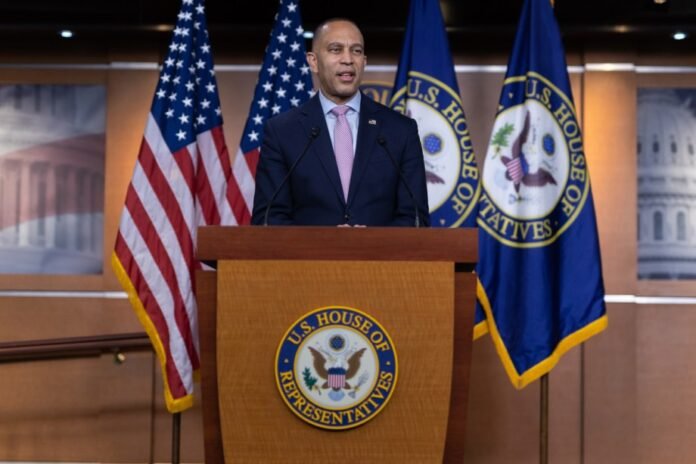 us-house-minority-leader-to-oppose-bid-to-cut-off-israel-aid
