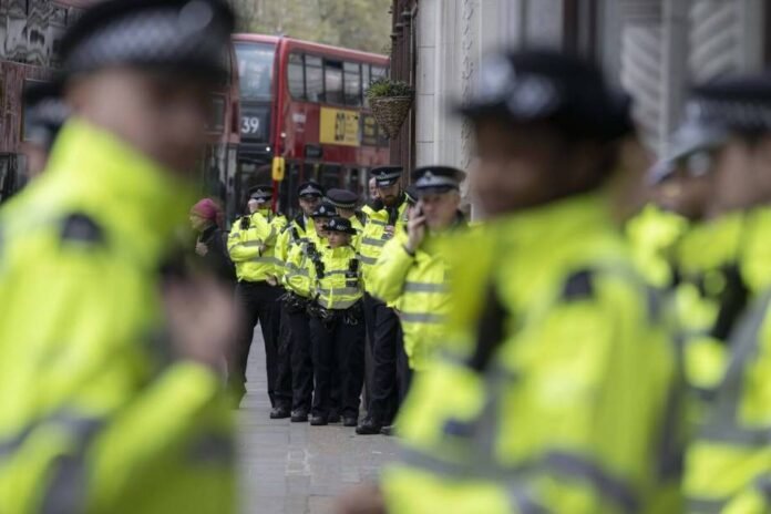 teen,-14,-charged-with-preparing-terror-acts-linked-to-far-right-plot-against-mosques-in-london teen,-14,-charged-with-preparing-terror-acts-linked-to-far-right-plot-against-mosques-in-london