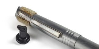 buzz-aldrin-sells-famous-felt-tip-pen-that-helped-launch-apollo-from-the-moon