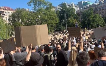 political-turmoil-follows-ukraine-defense-minister’s-dismissal