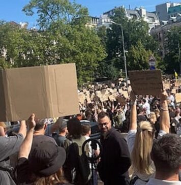 political-turmoil-follows-ukraine-defense-minister’s-dismissal
