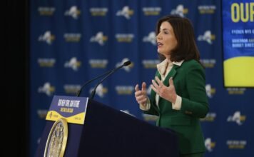 New York governor orders first statewide data center moratorium new-york-governor-orders-first-statewide-data-center-moratorium