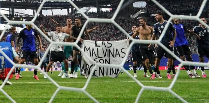 world-cup-‘falklands-are-argentine’-banner-is-a-foretaste-of-diplomatic-challenges-ahead-for-the-uk world-cup-‘falklands-are-argentine’-banner-is-a-foretaste-of-diplomatic-challenges-ahead-for-the-uk