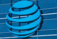 AT&T loses key ruling in bid to stop offering basic phone service in California at&t-loses-key-ruling-in-bid-to-stop-offering-basic-phone-service-in-california