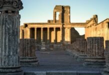 Let Tom Hiddleston be your guide to Pompeii’s final day let-tom-hiddleston-be-your-guide-to-pompeii’s-final-day