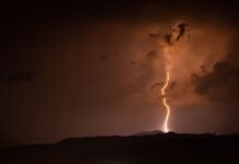 hiker-killed-by-lightning-strike-in-front-of-brother