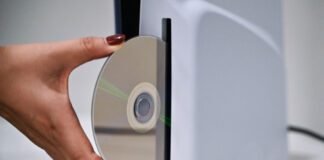sony’s-decision-to-ditch-discs-was-practically-inevitable,-data-shows