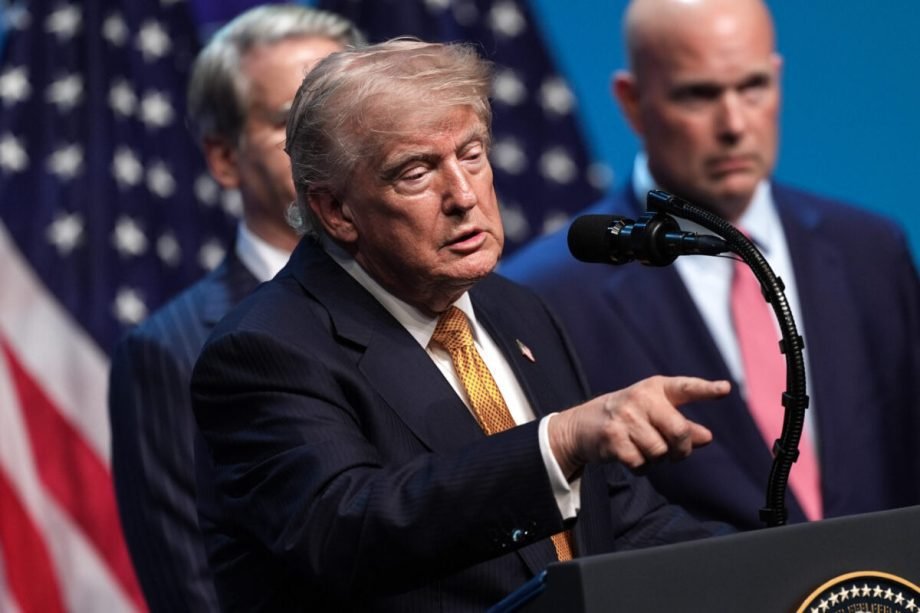 trump-grows-increasingly-frustrated-as-iran-war-enters-5th-month:-report trump-grows-increasingly-frustrated-as-iran-war-enters-5th-month:-report