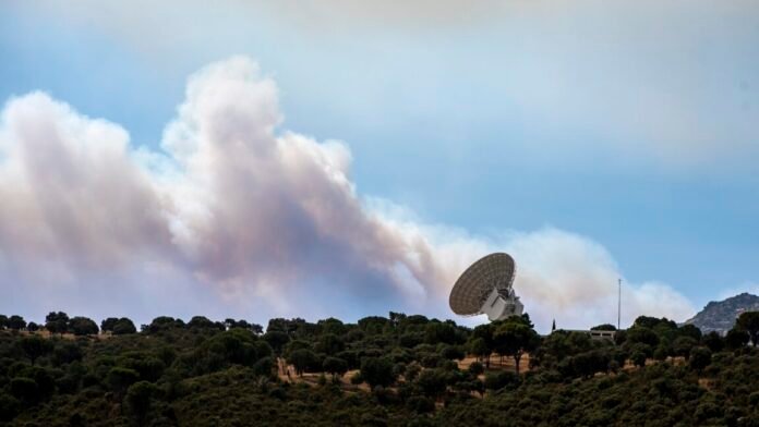 wildfire-forces-evacuation-of-nasa’s-deep-space-network-complex-in-spain