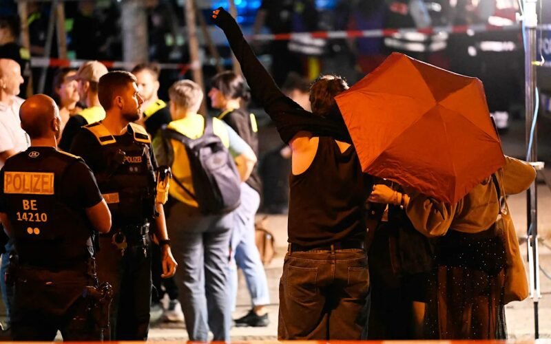 car-rams-crowd-at-berlin-pride-event,-killing-one-and-injuring-16 car-rams-crowd-at-berlin-pride-event,-killing-one-and-injuring-16