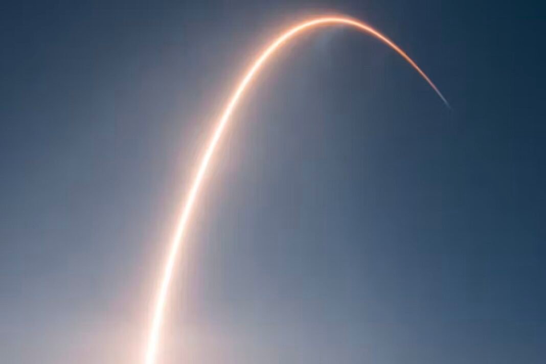 when-an-abandoned-spacex-rocket-crashes-into-the-moon