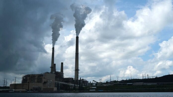 it’s-official:-data-centers-are-slowing-america’s-shift-away-from-coal